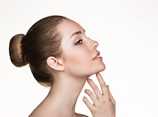 Chirurgie esthétique du menton : comment remodeler votre visage ?